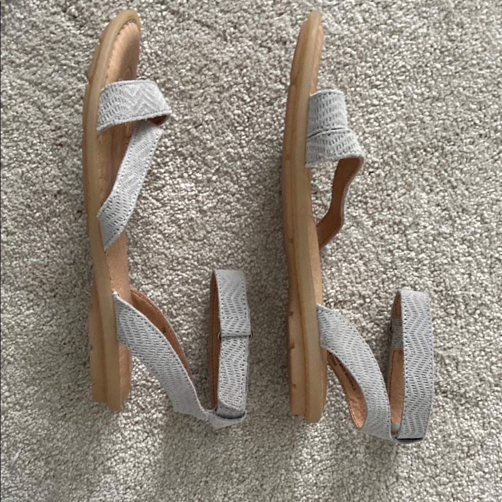BORN Gray Sandals - Picture 6 of 6